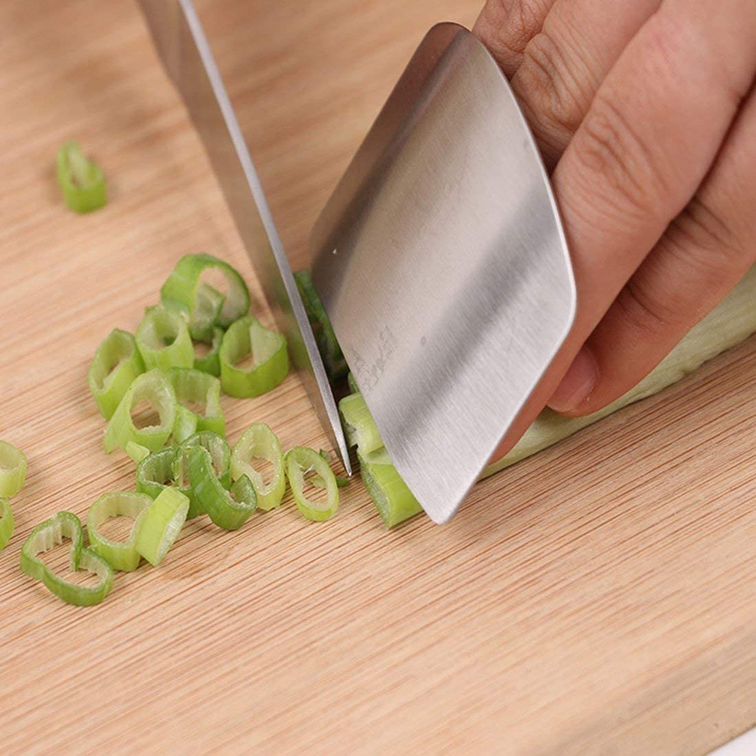 BKSMD Stainless Steel Finger Cutting Protector Hand Guard Safe Chopping Slice Kitchen Tool