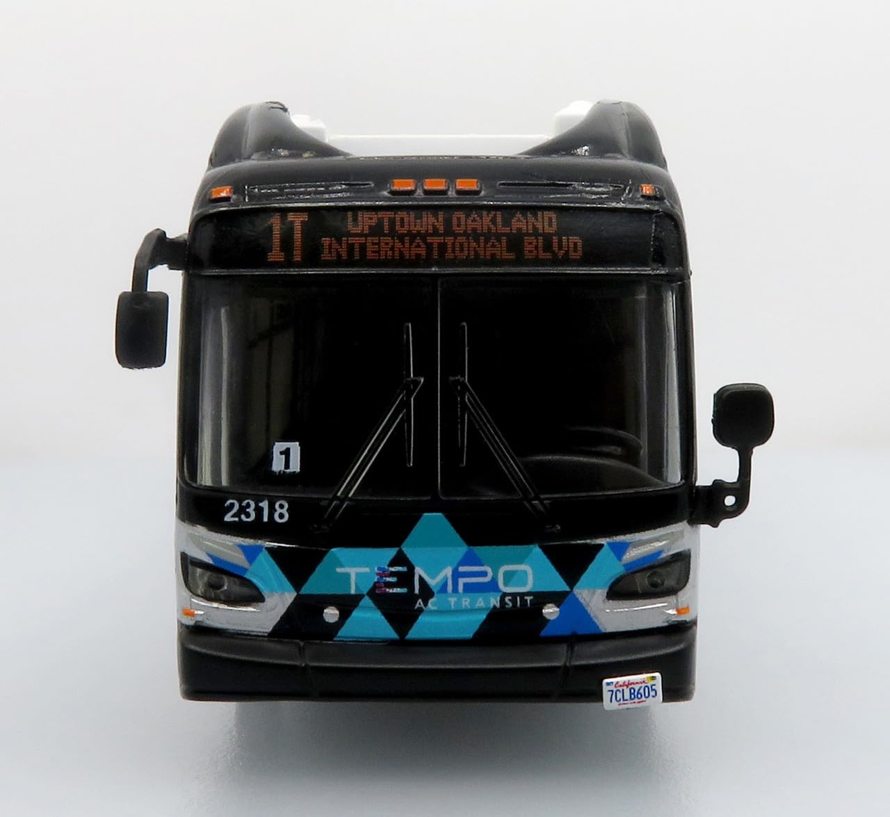 Amazon.com: Iconic Replicas New Flyer Xcelsior Articulted Transit