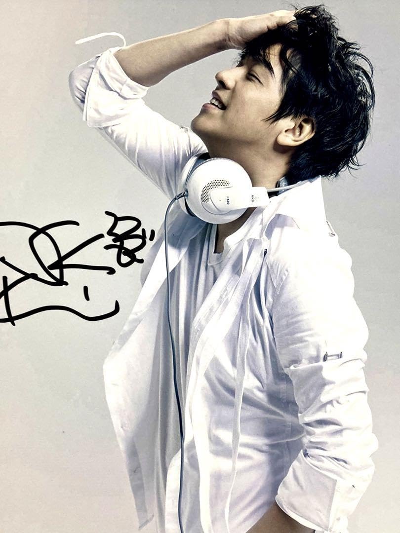 Amazon.co.jp: リュ シウォン直筆サイン入り超大型写真… Ryu