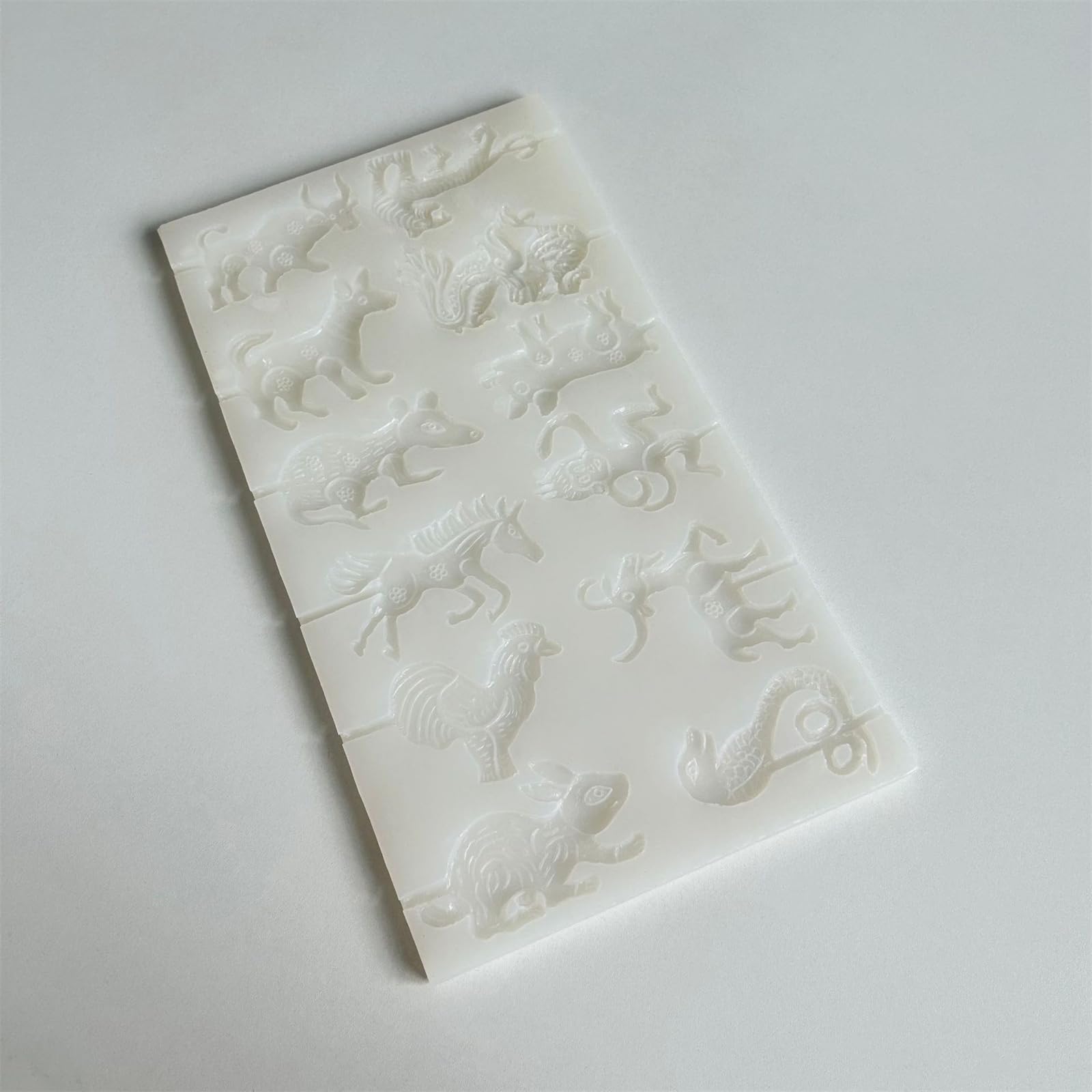 Molde de silicona flexible con forma de animal del zodiaco hecho en casa para golosinas y manualidades de grado alimenticio