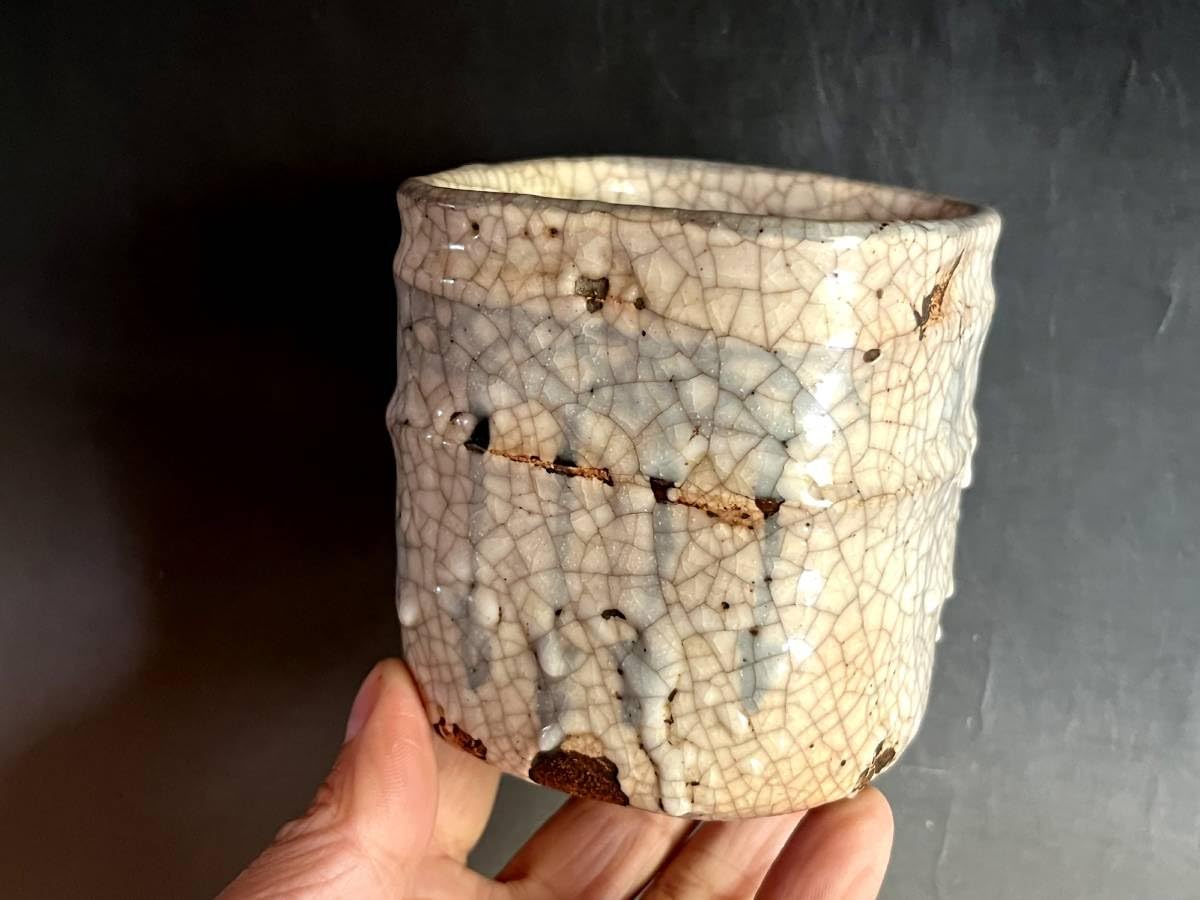 Amazon.co.jp: 湯飲み古い志野焼き(江戸期)草紋涙紺角湯呑み