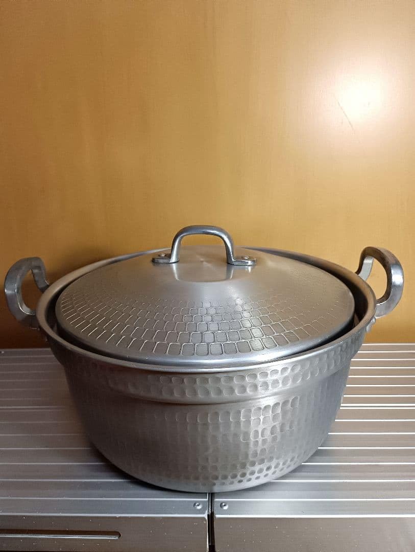 アルミ　蓋付き　両手鍋　段付鍋 日本製　業務用 炊き出し　槌目　土目　大鍋 Amazon.co.jp: アルミ 蓋付き 両手鍋 段付鍋 日本製 業務用 炊き出し