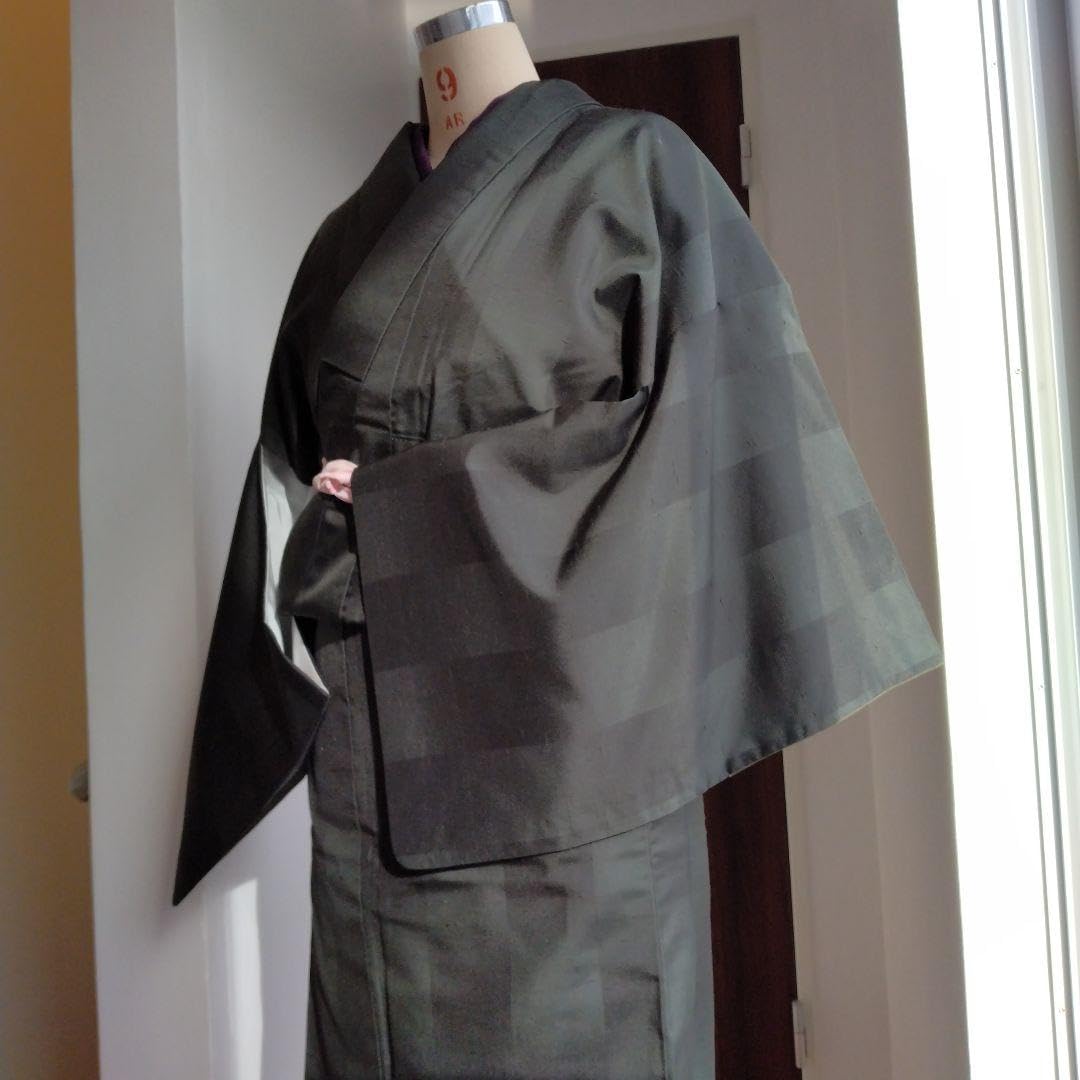 Amazon.co.jp: 牛首紬 白山工房 角印落款証紙あり 袷 市松紋様 小紋 
