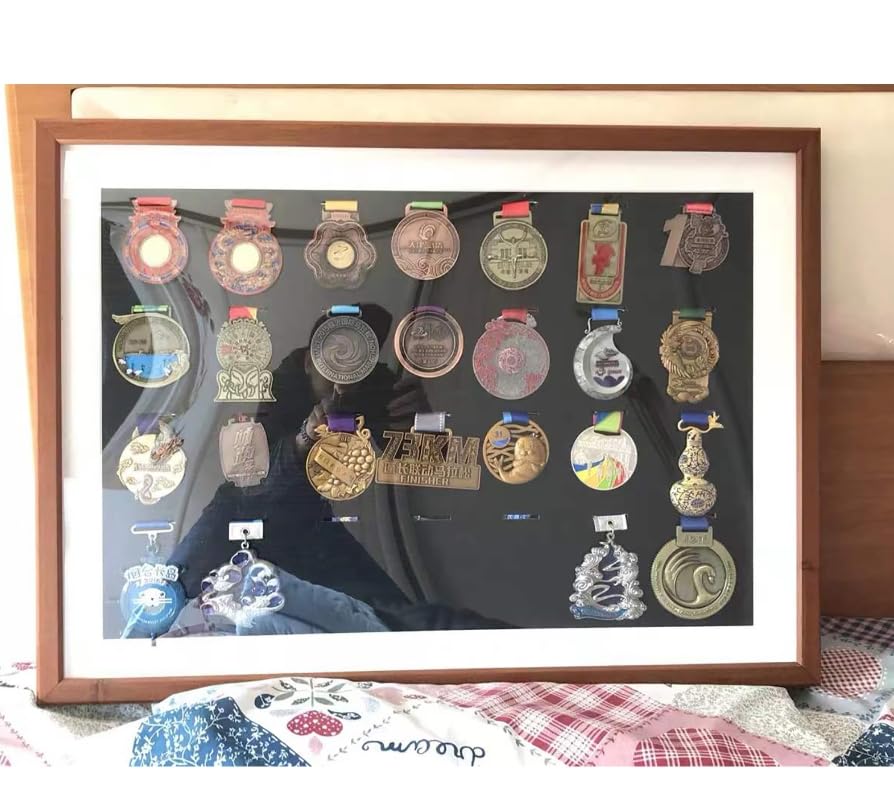 Duża ramka wyświetlacza medalu, Wyświetlacz 3D z litego drewna na medale Shadow Box, 28 cali, wielokolorowy(Brown,28" (28 medals))