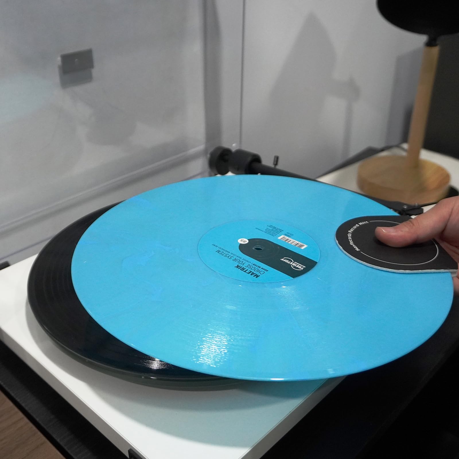 MayRecords Manopla limpiadora de discos de vinilo, 4 unidades, limpiador y protector de discos de vinilo antiestático, material de microfibra suave, accesorios para tocadiscos de mayordomo (negro)