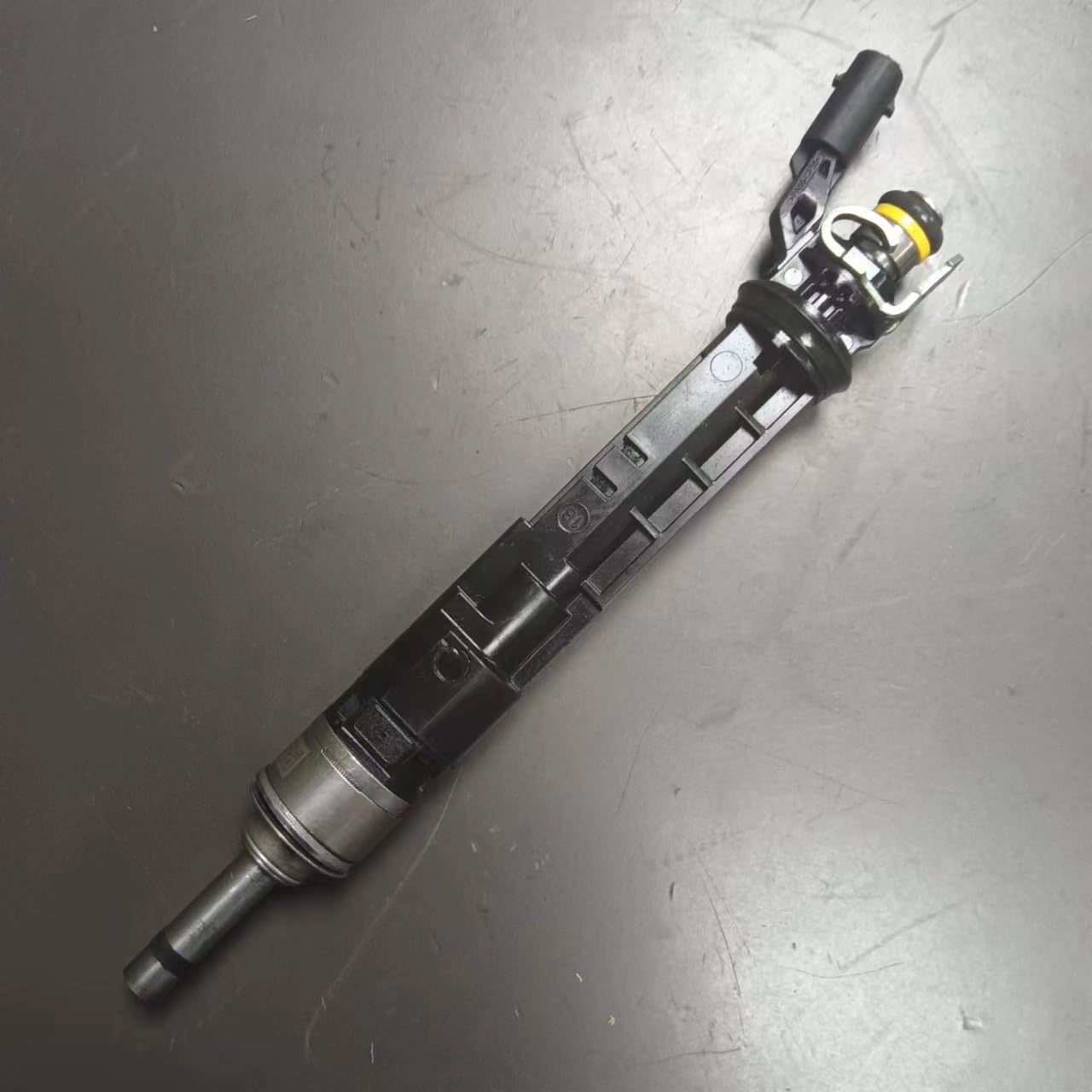 Fuel injector 166005550R 120322422490