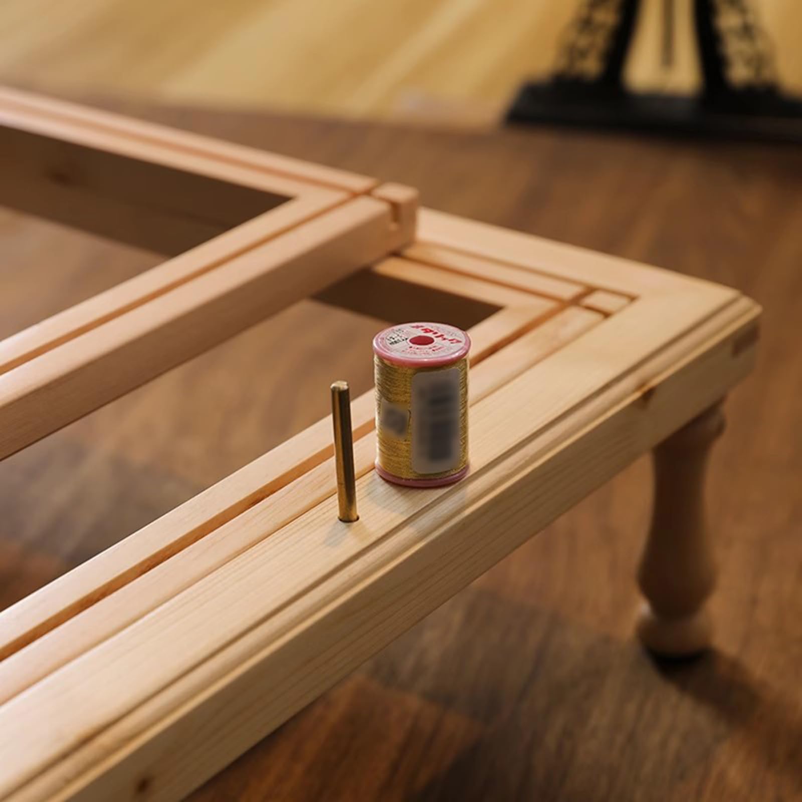 Soporte para Bastidor De Punto De Cruz, Soporte para Bastidor De Punto De Cruz con Manos Libres, Soporte para Regazo De Bastidor De Bordado De Madera, con 4 Patas De Apoyo