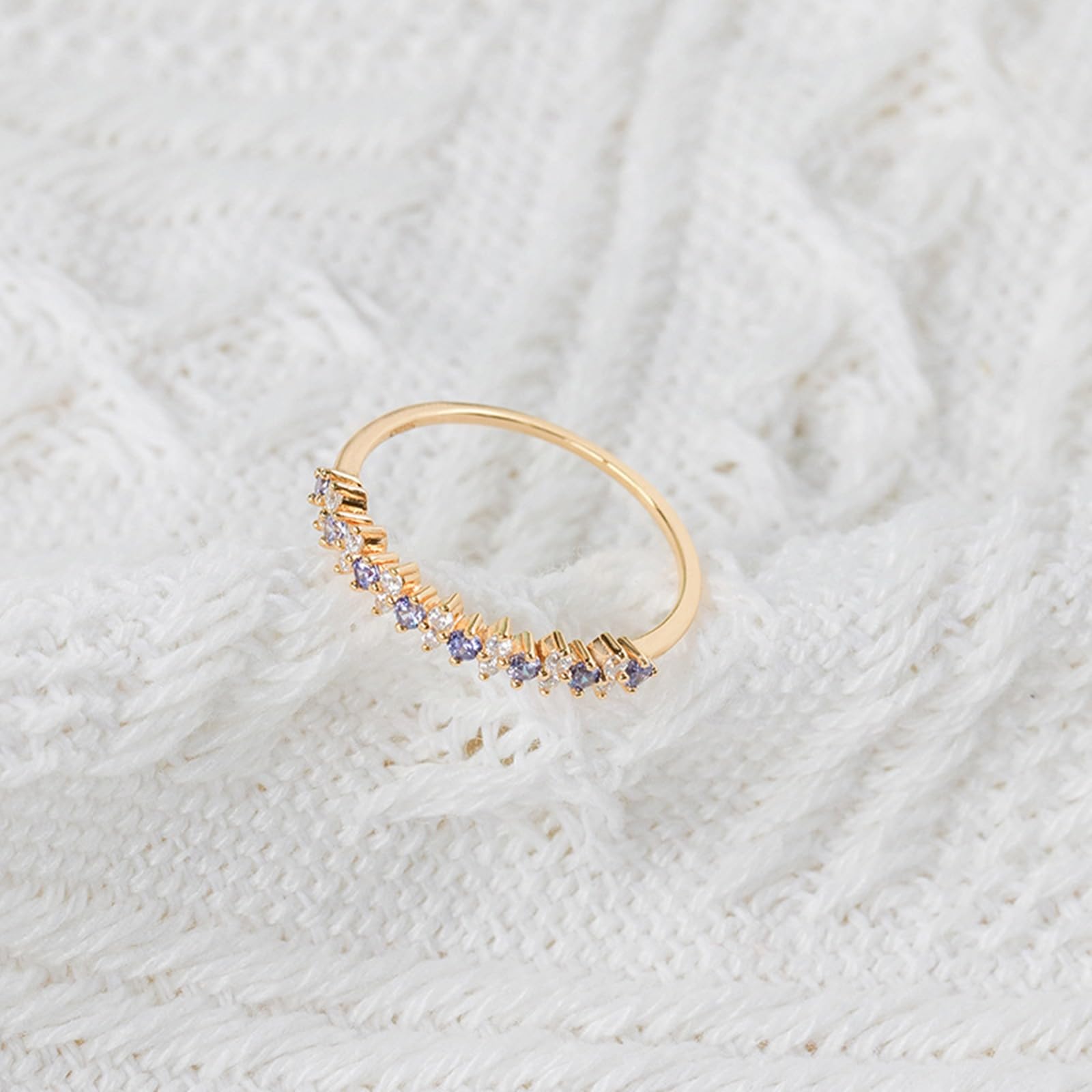 Anillo apilable de oro rosa 9 K/14 K/18 K para mujer, anillo fino con tanzanita sintética delicada