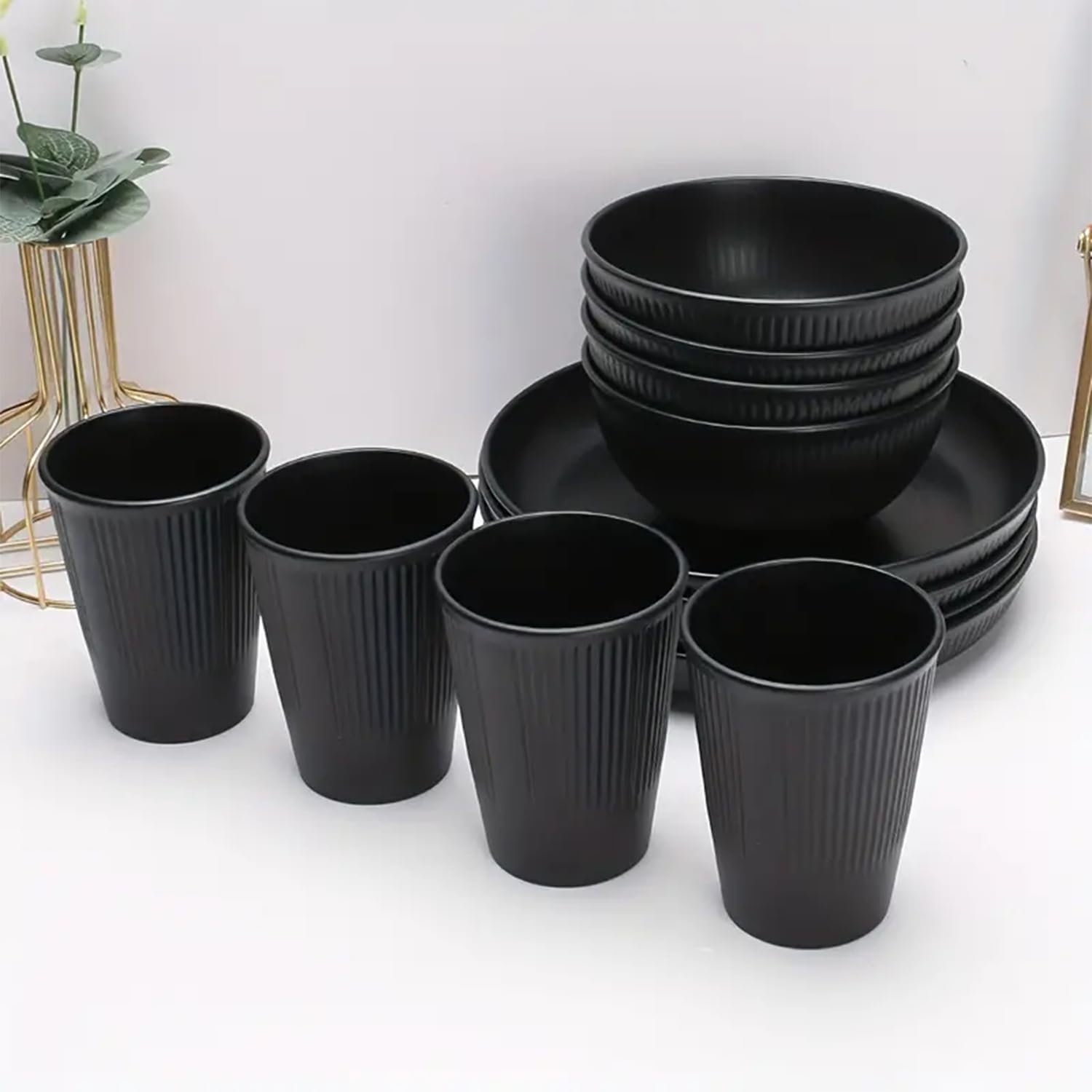 Camping Teller, Picknick Geschirr Sets 6 personen, Camping Zubehör aus Kunststoff für Party, Zuhause, Picknick, leichtes, mikrowellen- und spülmaschinenfestes (18, Black)