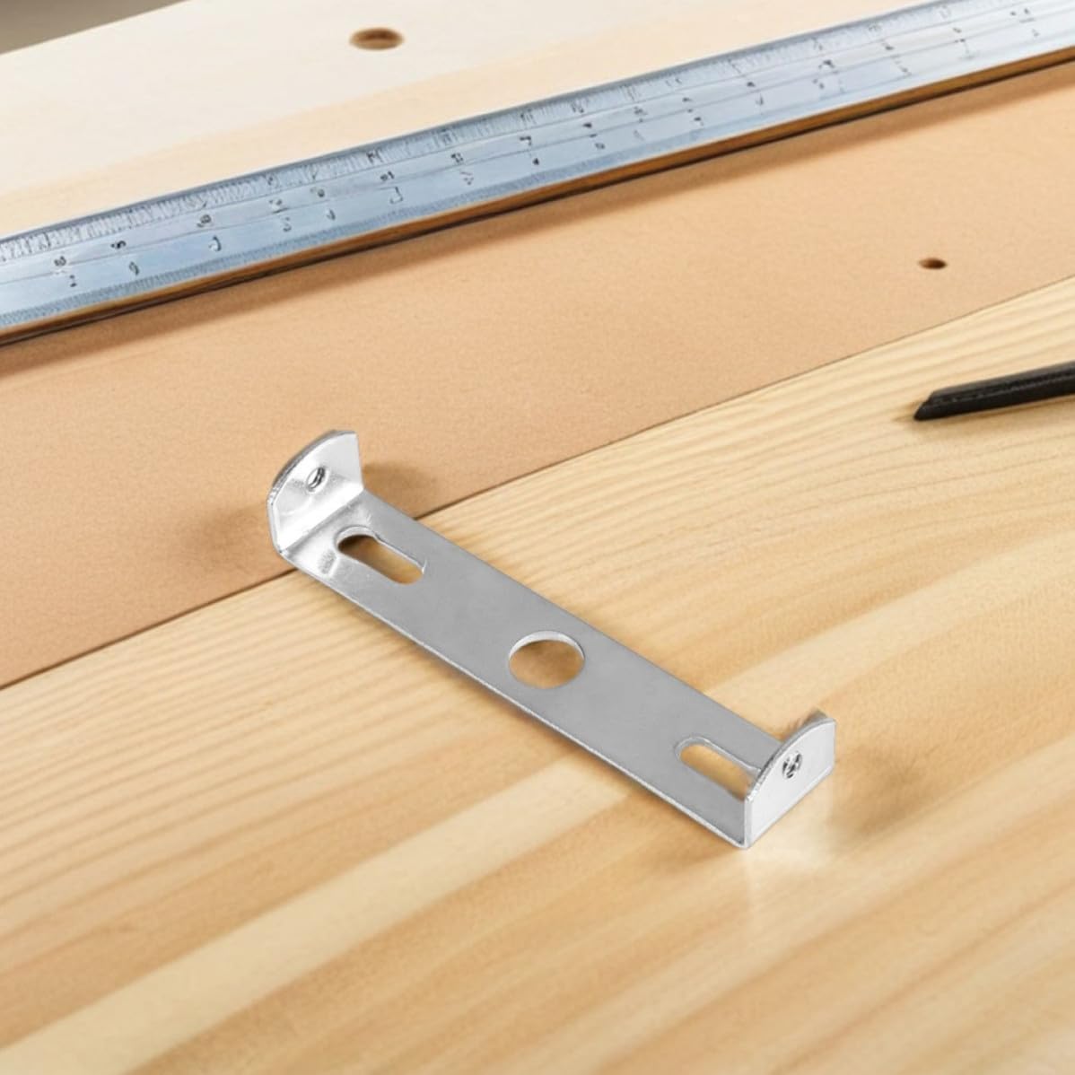 6 Set Ceiling Light Base Mounting Brackets for Light Fixture Installation, Iron Material with Edge Folding Craftsmanship and Flexible Design, Suitable for Living Rooms and Bedrooms