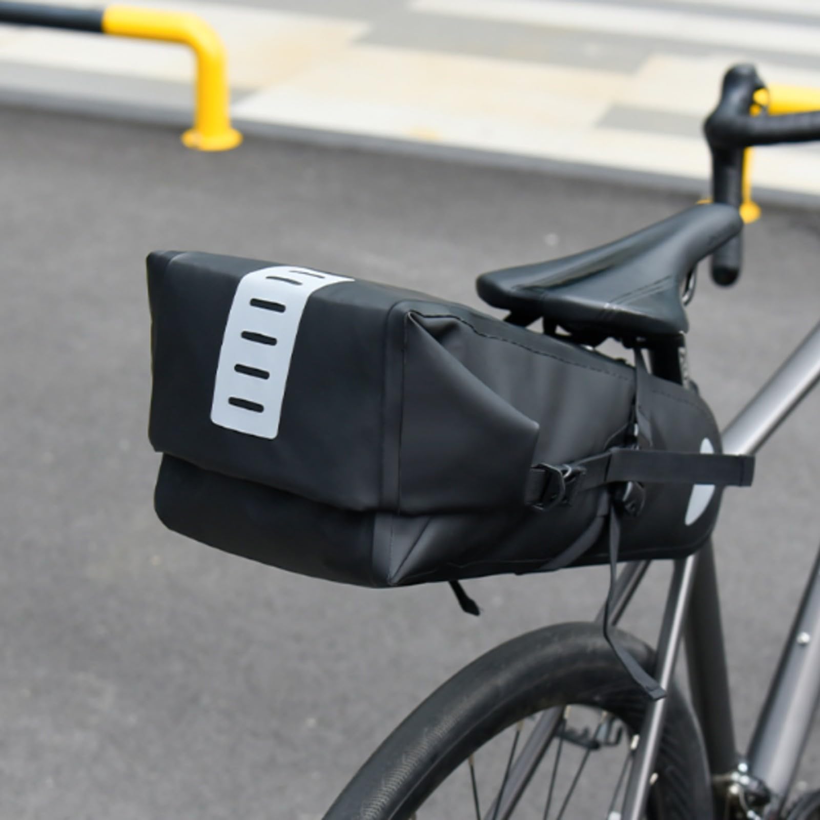 Bolsa Sillín con Correa | Espaciosa, Bolsa Sillín Impermeable 12L, Estable, para Ciclismo Nocturno