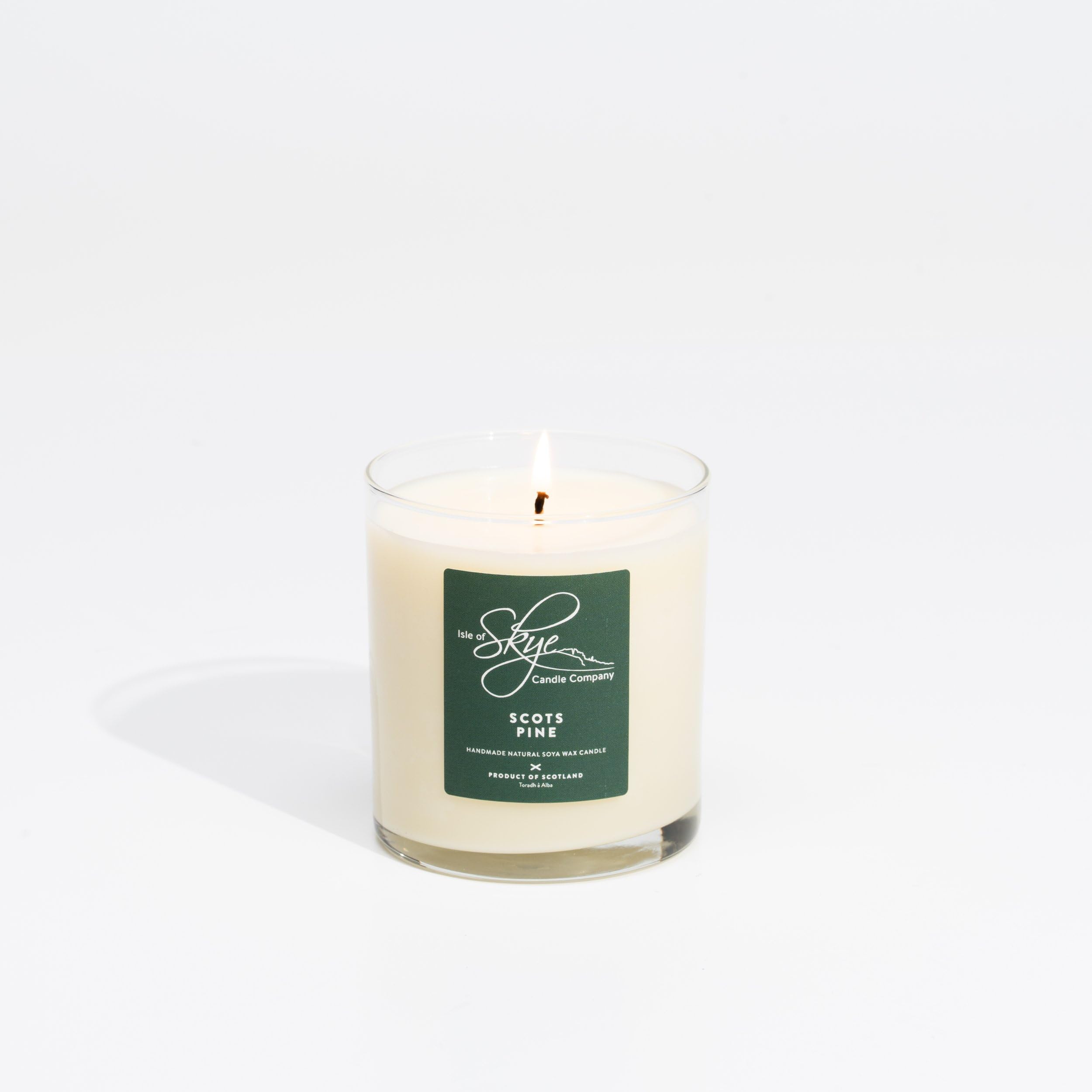 Isle of Skye Candle Company Duftkerze Scots Pine | Natürliche Sojawachskerze | Handgefertigt in Schottland | Premium Duftkerze | Elegante Schottenkaroverpackung | 45 Stunden Brenndauer