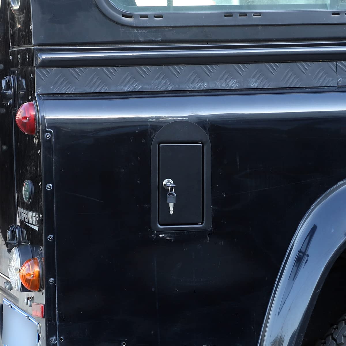 Bouchon de réservoir de carburant de voiture couvercle de réservoir de carburant verrouillable pour Land Rover Defender 90 110 130 20042019 alliage d'aluminium accessoires extérieurs noir