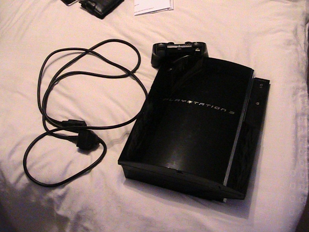 Sony PlayStation 3 Console (60GB Premium Version) : Amazon.co.uk