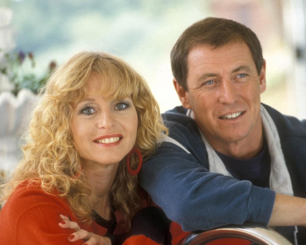 Worldphotographs Bergerac (Tv) Liza Goddard, John Nettles 10X8 Photo