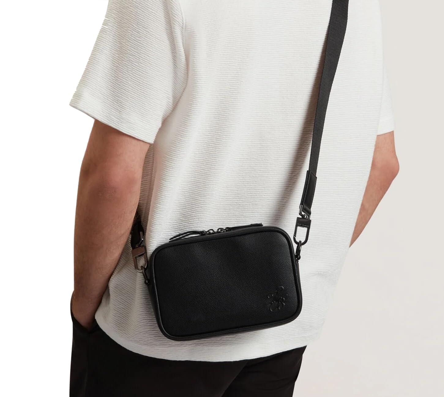 Ted Baker Script Logo Kunstleder Herren Crossbody Bag Schwarz