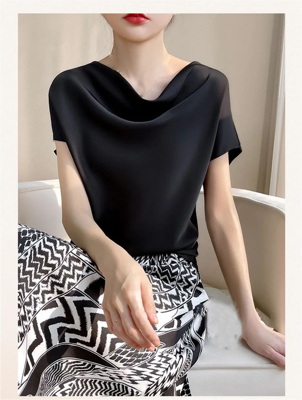 Camisetas de seda satinada de manga corta con cuello redondo para mujer, blusa informal para oficina
