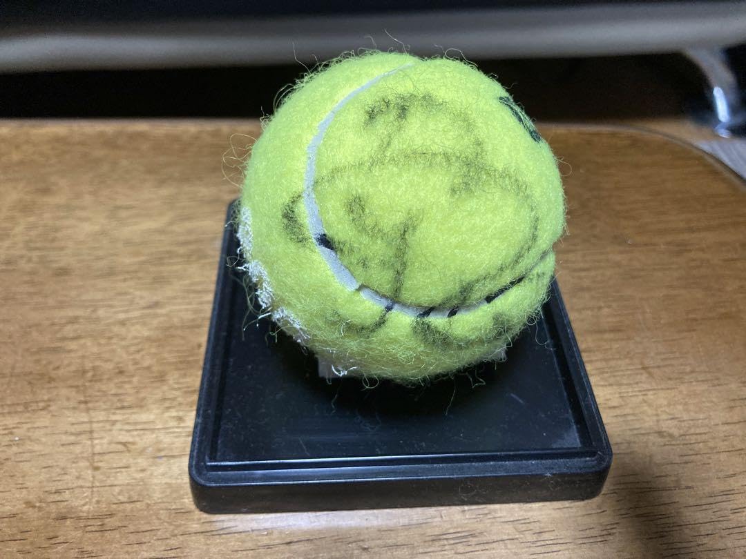 ロジャー・フェデラー 直筆サイン入りテニスボール 2025年最新】フェデラー サインの人気アイテム - メルカリ