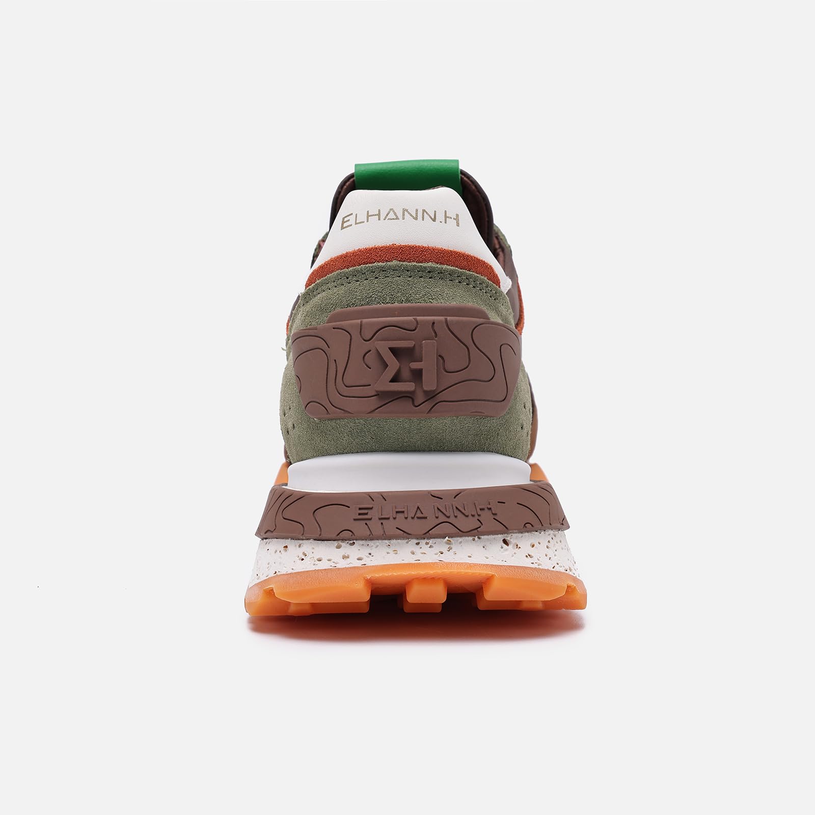 ELHANN.H La NSJ358 es una Zapatilla confeccionada en Piel.