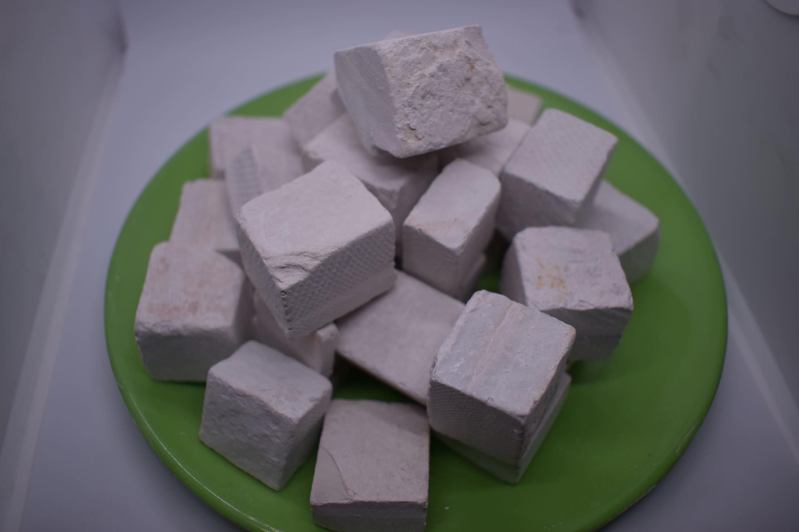 India Clay White Slate Cube 200 Grams, Red - Image 2