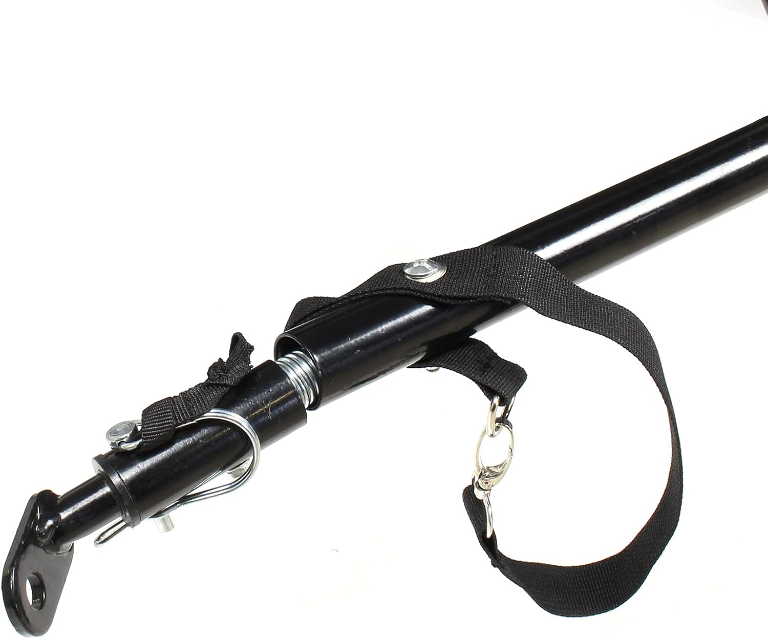 Close-up of the trailer drawbar with quick coupling mechanism