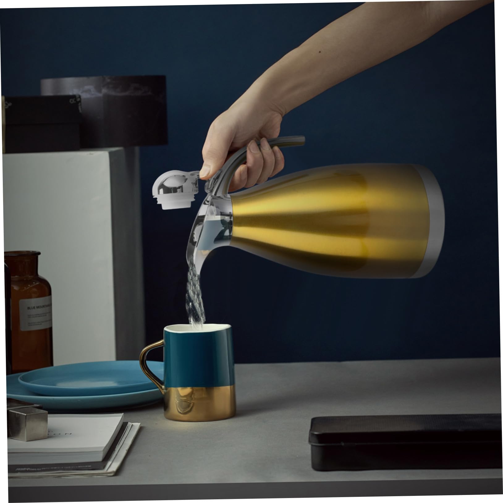 Isolierflasche Doppelwand Vakuum Thermoskanne Große Kapazität Für Büro Outdoor Zuhause Thermosflasche Kalt und Heißgetränke Isolierbecher Sportflasche Fitness