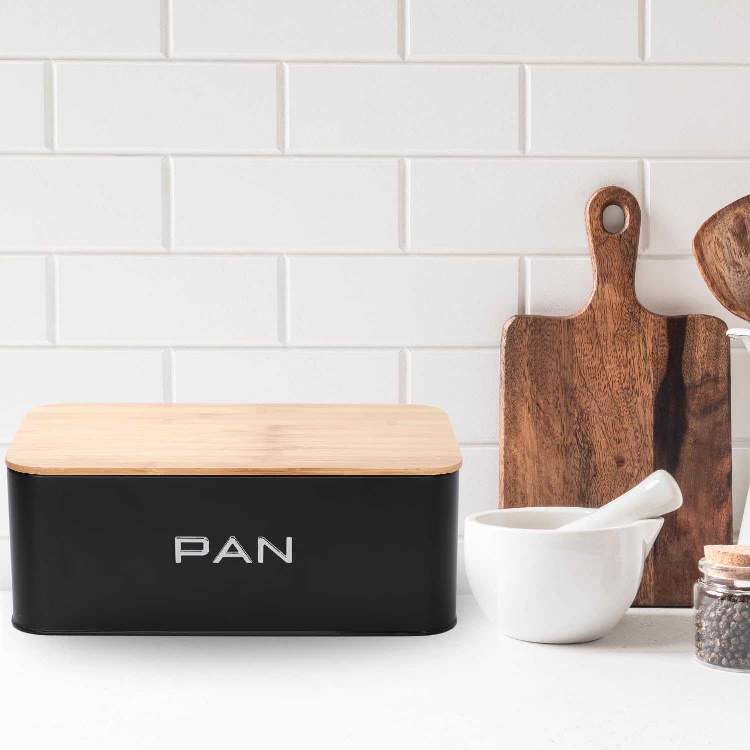 Set Organización Cocina 4 Piezas: Panera + Juego de 3 Botes para Patatas, Cebollas y Ajos. Cajas de Almacenaje Metal Negro Mate con Tapa de Bambú y Ventilación