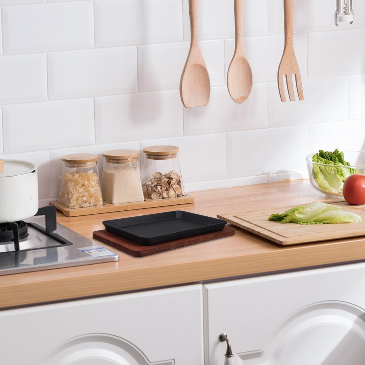 ULTECHNOVO Gusseisenpfanne Induktion Quadratische Steakplatte | Inklusive Holzsockel, 23.2x17.3cm, Schmiedeeiserne Pfanne Alternative, Ideal für Steak, Grillen, Zuhause & Restaurant