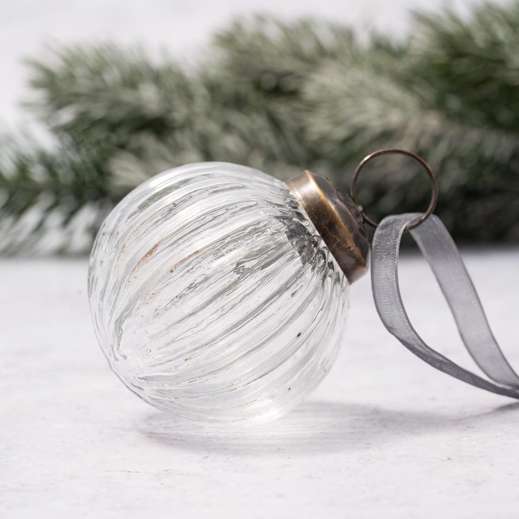 Arthur Cameron – Small Ribbed Glass Bauble – 5cm Hand-Blown Mini Christmas Tree Decoration – Elegant Xmas Baubles & Small Christmas Baubles with Bronze Cap & Organza Ribbon (Clear)