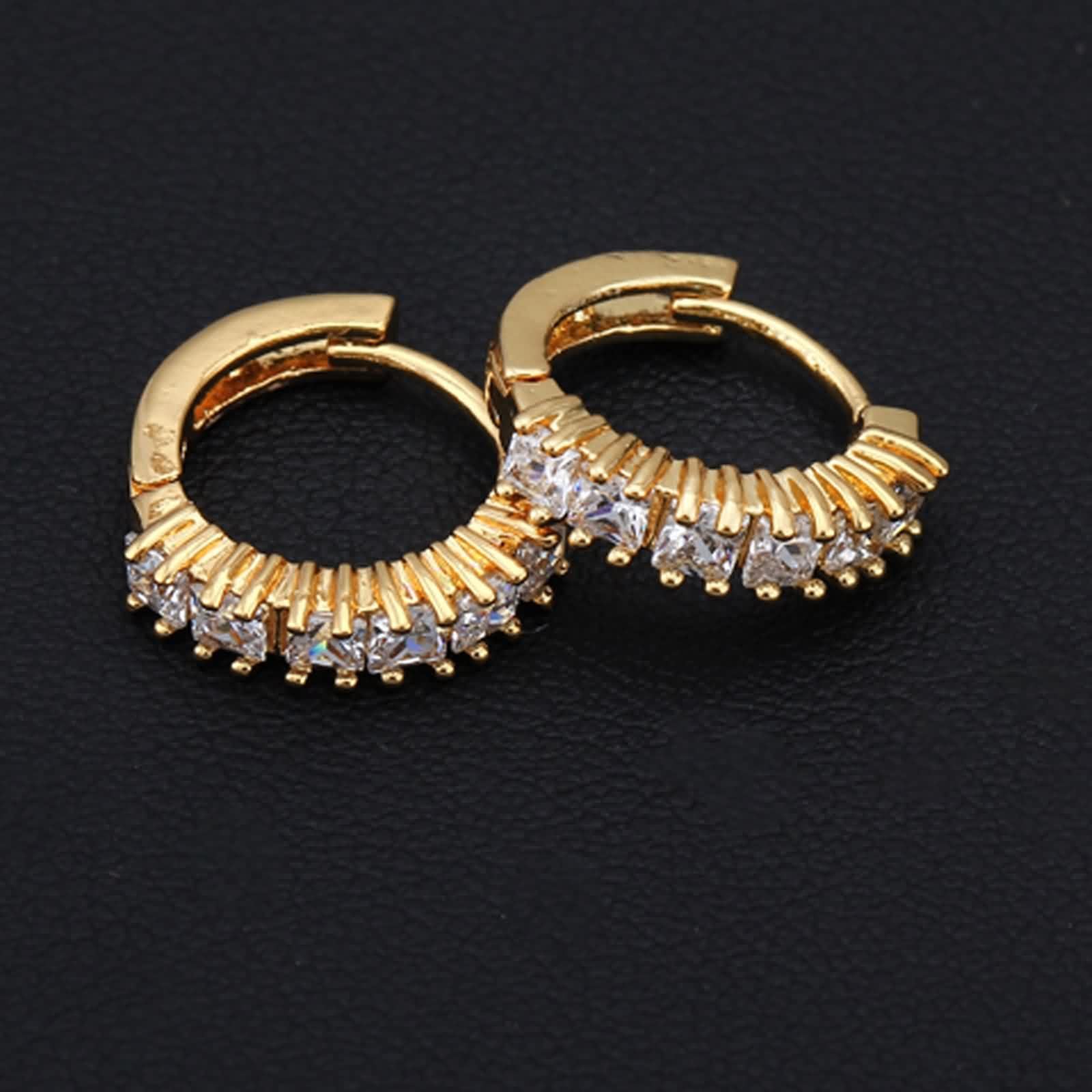 YCTTKDD Kolczyki damskie z 9-karatowego złota, kółko z kwadratowym kształtem Moissanite Hoop Women