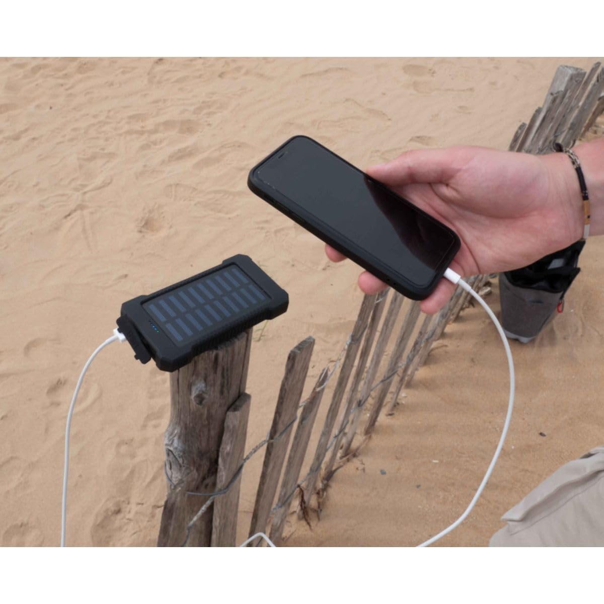 Cool Ride - Kit Support Telephone Velo et Batterie Externe Solaire - pour Tous Les Smartphones de 4,7" à 8" - Certifiée IPX-4 - Accessoire vélo, Trottinette, VTT, VTC, vélo de Ville, vélo Pliant