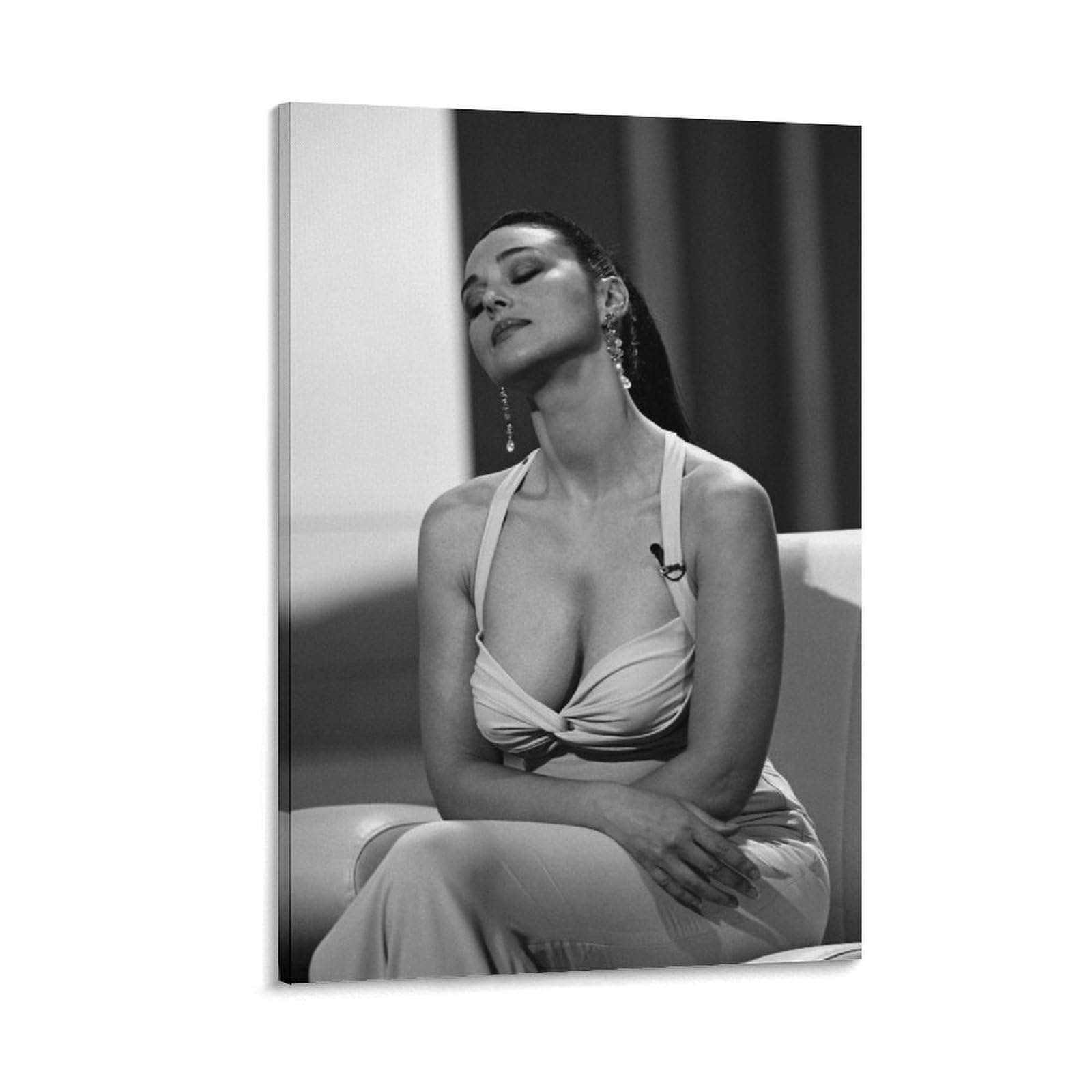 MONICA BELLUCCI　モニカ・ベルッチ 写真集 MONICA BELLUCCI モニカ・ベルッチ 写真集 - メルカリ