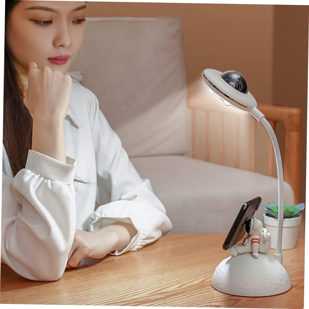 SOLUSTRE Tabletop Light Phone Stand and Dimming Room Projector Lamp Stylish Astronaut Design for Bedroom Atmosphere Brightness USB Charging Versatile Desktop Ornament
