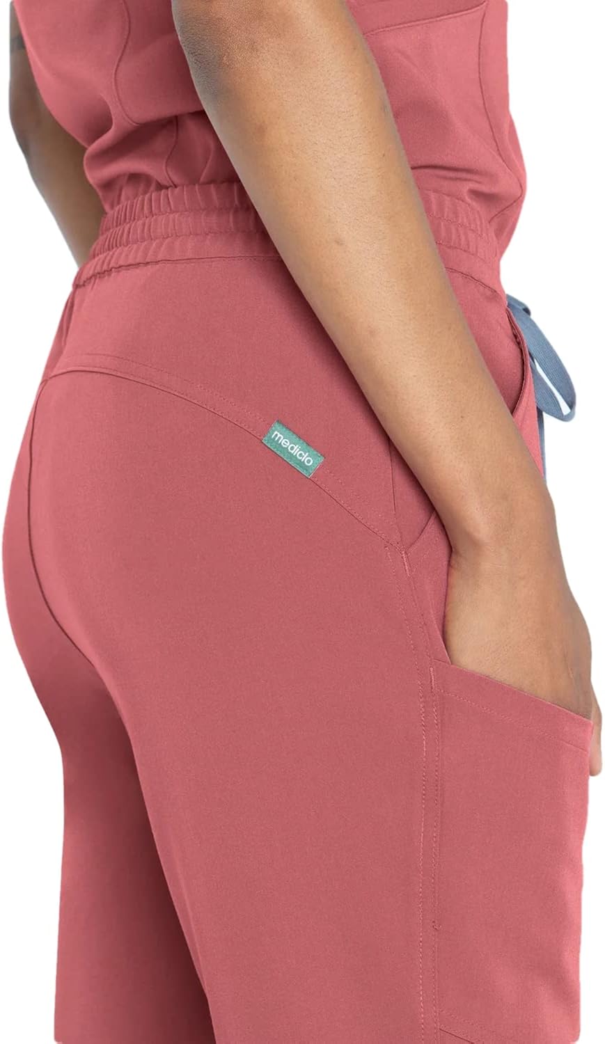 Miniatura 5 de Mediclo Sal Essential - Camiseta médica para mujer, respetuosa con el medio ambiente, sostenible, con cuello en V, bolsillo en el pecho, ropa de