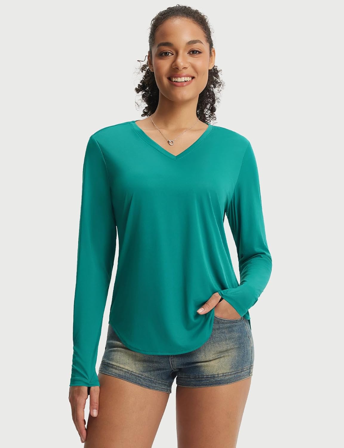 baleaf Women's Long Sleeve Sun Shirts UPF50+ UV Protection V Neck Rash Guard Lightweight Quick Dry Workout Hiking Tops - Image 2