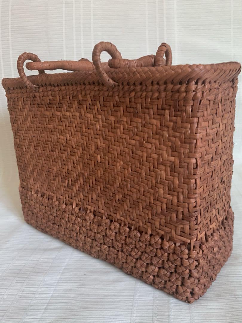 Amazon.co.jp: 長野産 極細3ミリ蔓職人手編み 網代編み花編み 山葡萄籠  