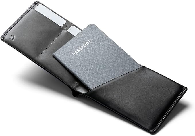 Amazon | Bellroy Leather Travel Wallet（パスポートホルダー