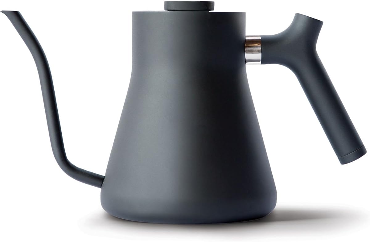 Fellow Stagg Hervidor de cuello de cisne para café y té - Boquilla de precisión | Termómetro de rango de preparación, acero inoxidable, mango equilibrado, tetera para estufa a gas y eléctrica, 1 litro, negro mate