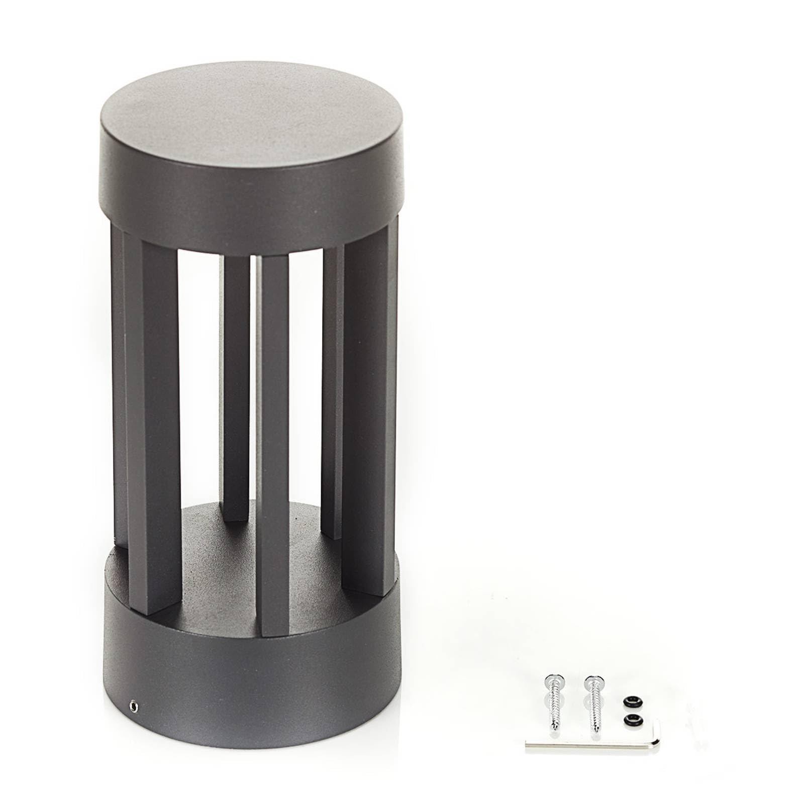 Lampada LED da esterni 'Jordis' (Moderno) colore Nero, in Alluminio (1 luce, lampadina inclusa) di Lindby | lampioncino, paletto luminoso, lampada da viale, lampione