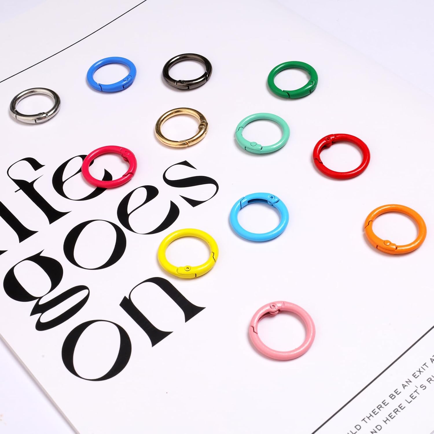 Metal Spring O Rings Round Carabiner Snap Clip Trigger Keyrings Bulk Colored Key Ring Clips for DIY Keychain Bag Charm Handbag Purse Dog Collar