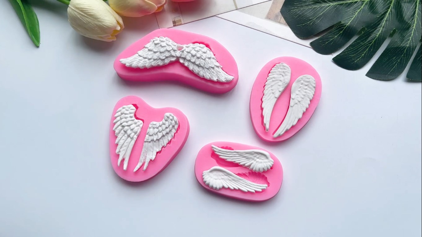 Moule Silicone Ailes D’ange Pour Décoration Gâteaux – Réutilisable, Antiadhésif – Résiste De -40°C à 220°C – Dimensions 11,6 X 7,3 Cm