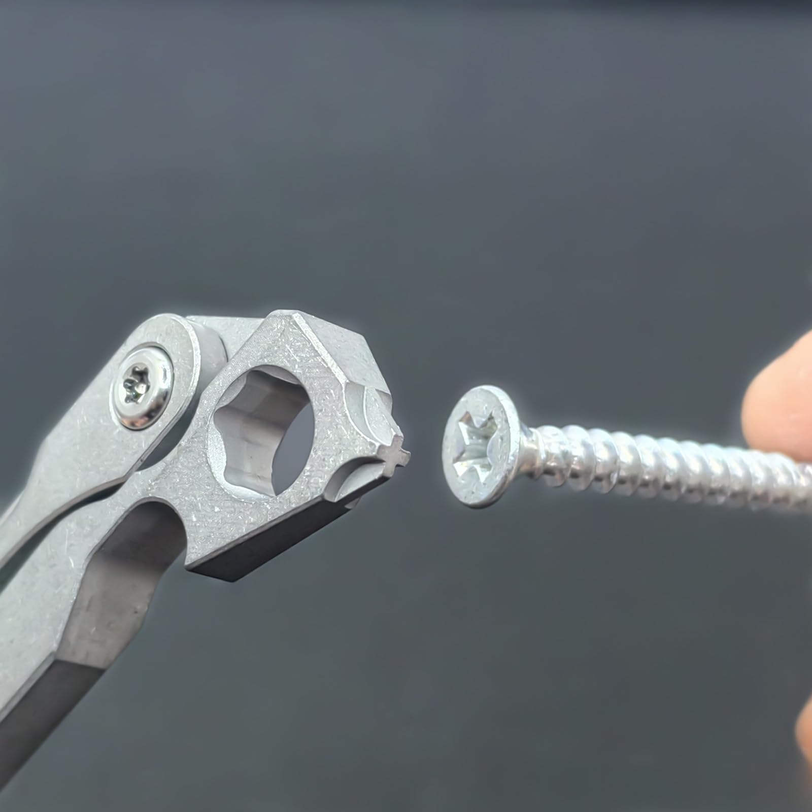 Amazon | チタン製プライバー EDC マルチツール プライバー マルチ