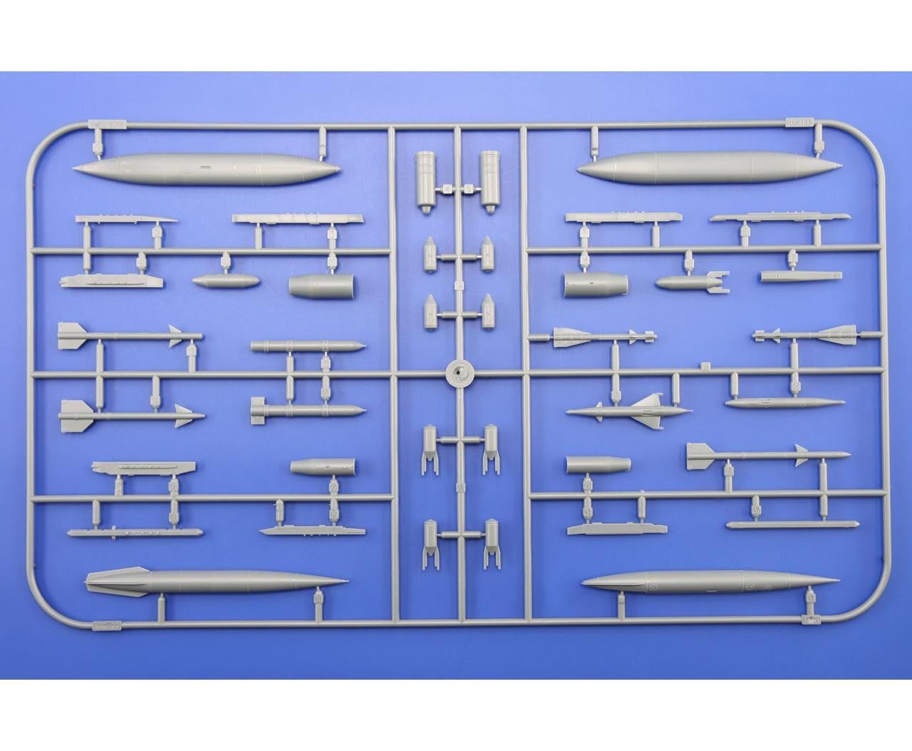 Eduard Plastic Kits 8231 - Kit Professionale per Costruire modellino MiG-21MF in Scala 1:48