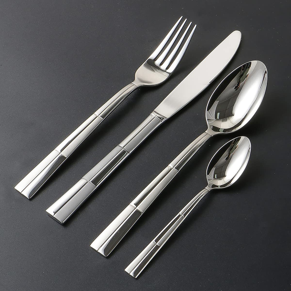 Edelstahlbesteck Besteckset, 24-teiliges Besteckset aus Edelstahl for 6 Personen, luxuriöses Besteckset, inklusive Tafelmesser, Löffel und Gabeln
