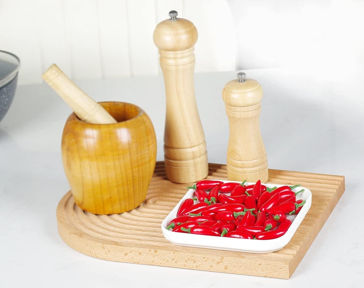 50pcs Mini Fake Hot Chili Peppers, Simulation Artificial Lifelike Red Pepper, Plastic Fake Vegetable for Photographic Props, Home Kitchen Table Decoration, Cabinet Ornament - Image 2