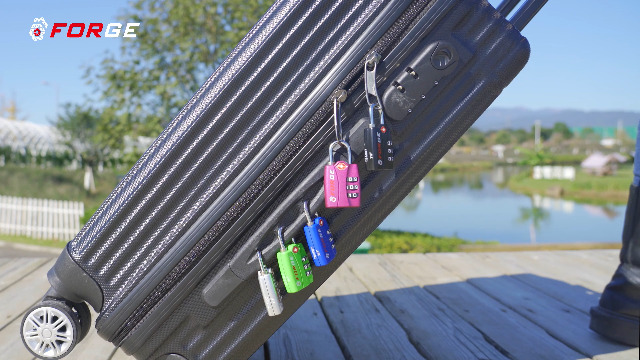 Lot De 4 Cadenas à Bagages Forge Sentinel - Neufs - Combinés - Voyage