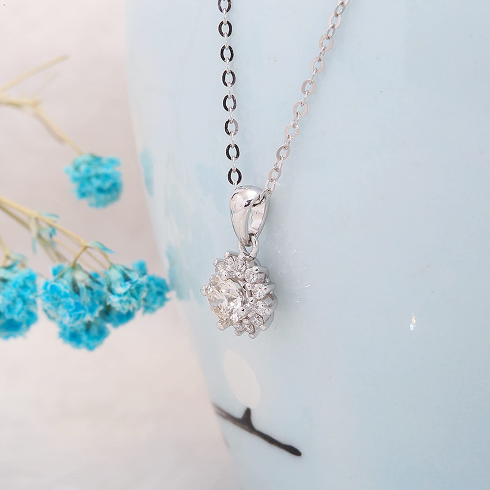 Feng Shui Hochzeitshalsketten für Frauen, Halskette aus 14 Karat/18 Karat Weißgold, Sonnenblume, 0,3 Karat Moissanit-Anhänger, 45,7 cm