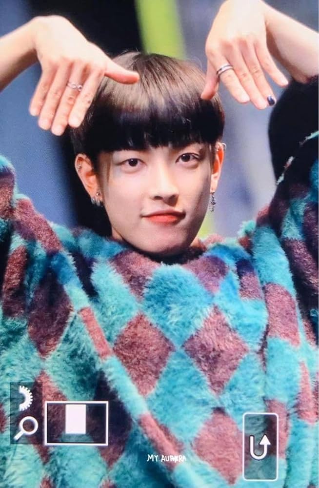 ATEEZ ホンジュン サイン入りポラロイド