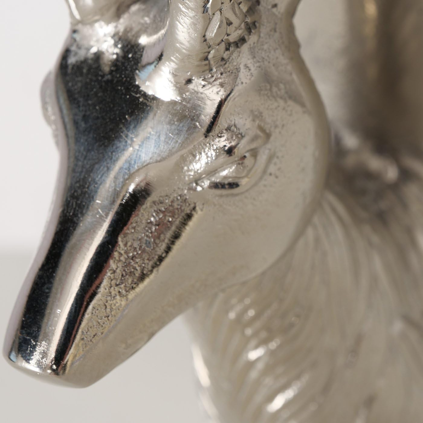 Silber Sekt- und Weinkühler mit Hirschmotiv, Aluminium vernickelt, 23 cm Länge