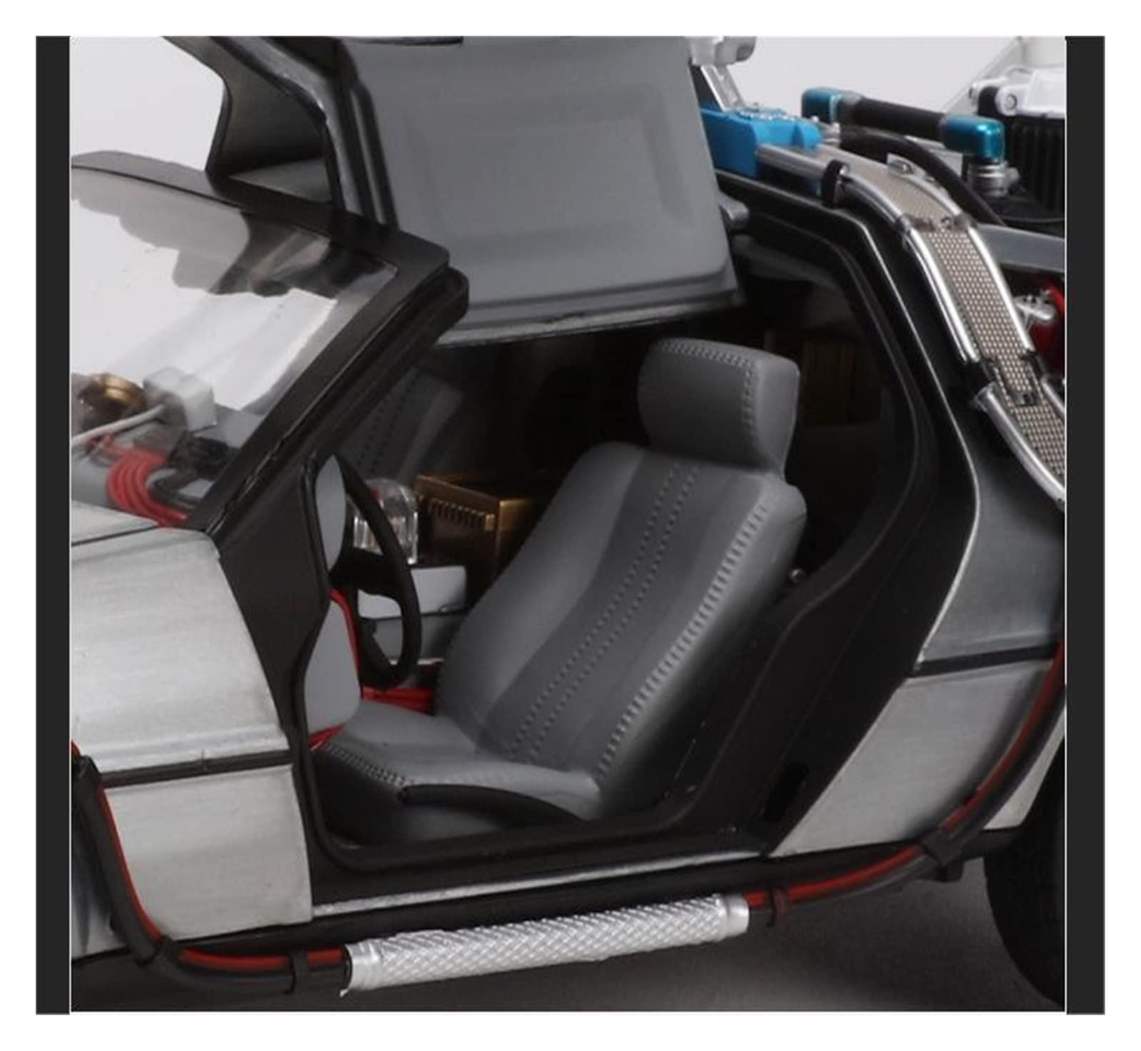 Auto In Miniatura 1 18 Pressofuso In Lega Di Metallo Macchina Del Tempo DeLorean Veicolo Giocattoli Modello Da Collezione Regali Mostra